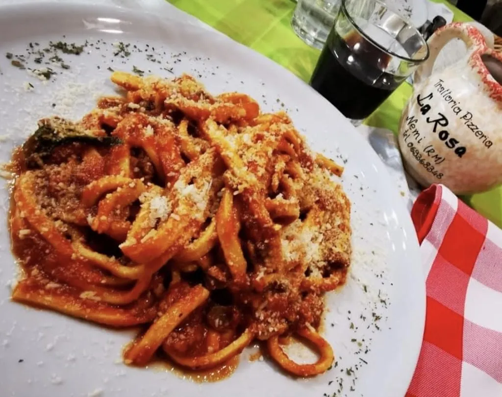 Loredana Mastrandrea_La Rosa_Nemi_review