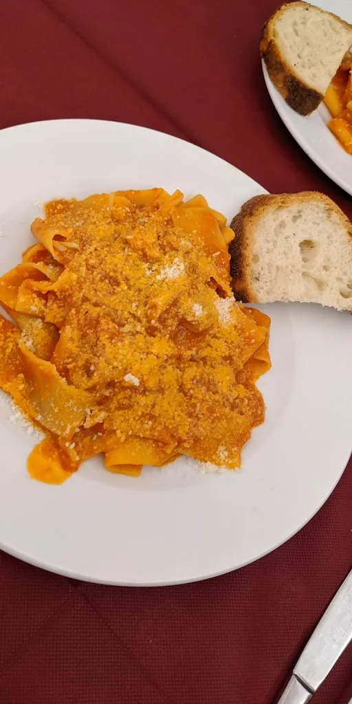 Amna Khalil_Pietrino e Renata LAB_Nemi_review