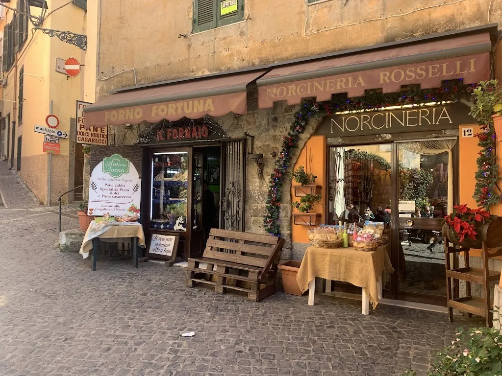 Norcineria Rosselli panineria restaurant in Nemi