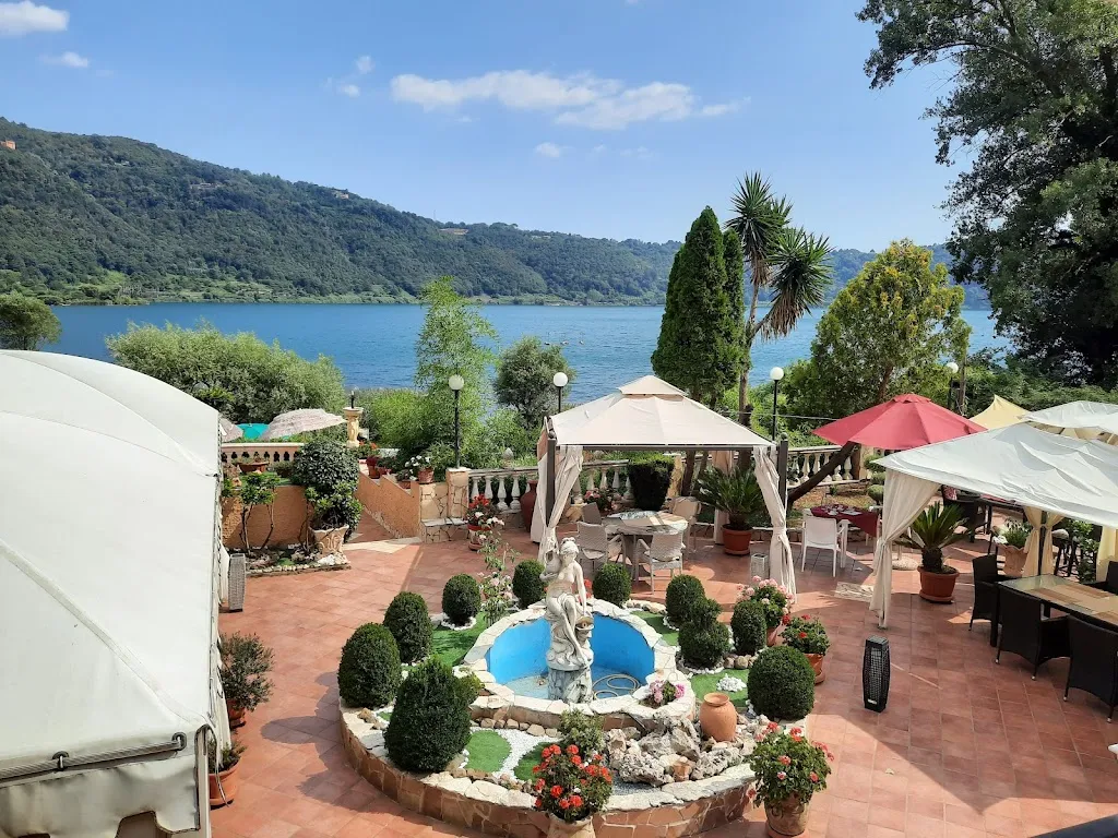 Aline Leal_La Fiocina_Nemi_recensione