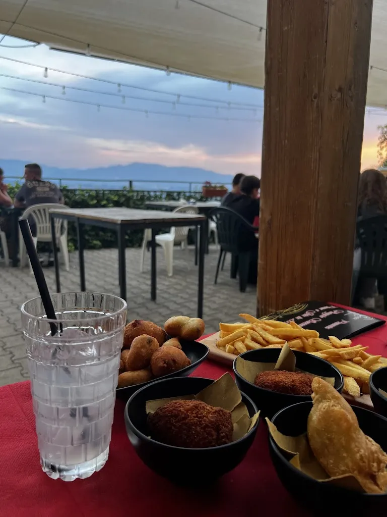 Andrea Fiore_Cosbi pizzeria loungebar_Olevano Romano_review