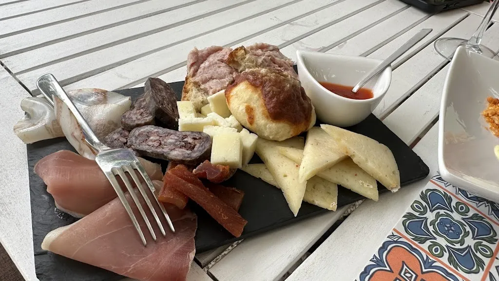 yi hui ou_PicchiaPó_Oriolo Romano_review