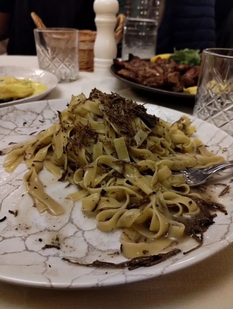 osvaldoyasmin gargiulo_Nuova Taverna Roberteschi_Orte_review