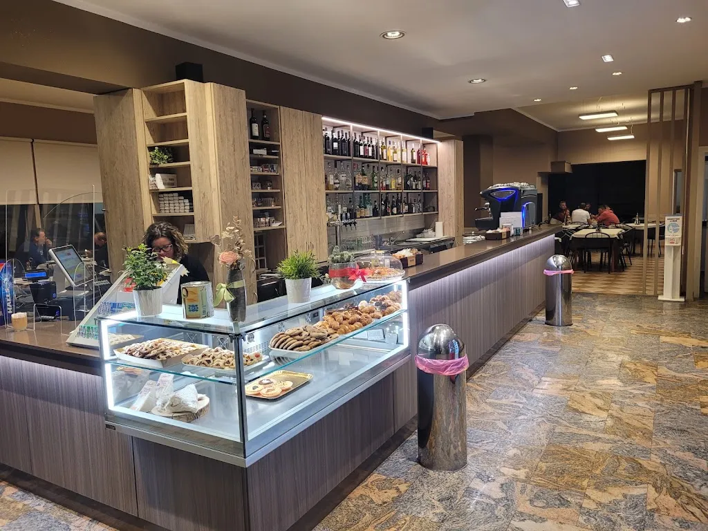 Doron Bracha_Hotel Restaurant Tevere_Orte Scalo_review