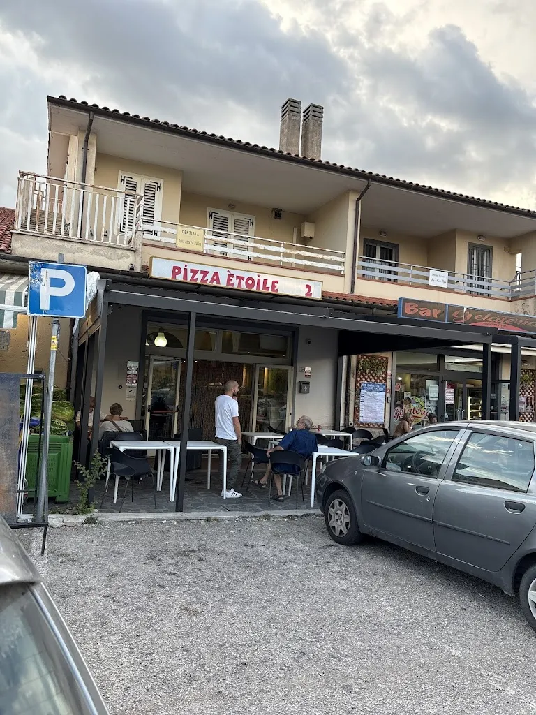 Pizza Ètoile 2 restaurant in Osteria Nuova