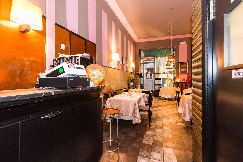 La Pergola Rosa restaurant in Osteria Nuova