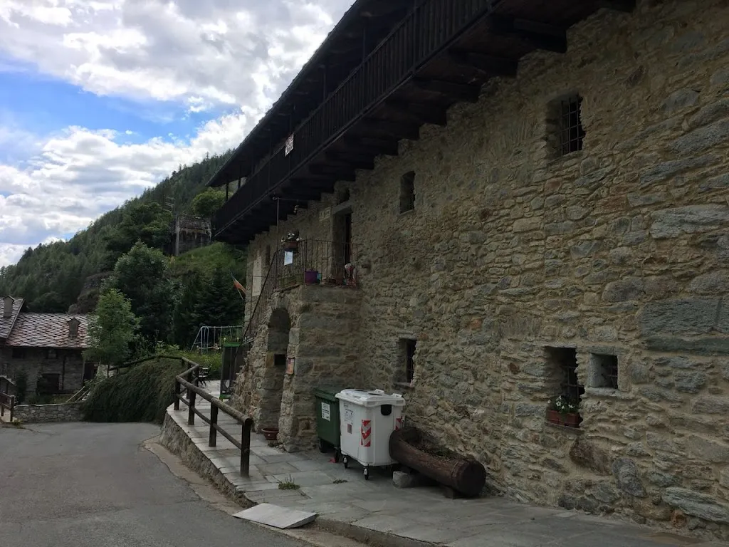 Ashley Holling_La Batise_Bionaz_review