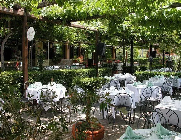 Chalet Altobelli restaurant in Petrella Salto