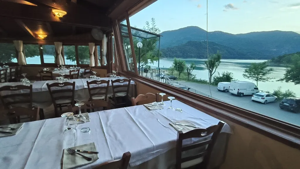 Ristorante Pizzeria Miralago restaurant in Petrella Salto