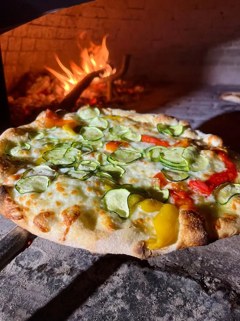 Ristorante Pizzeria Miralago_Petrella Salto_slider_image_3