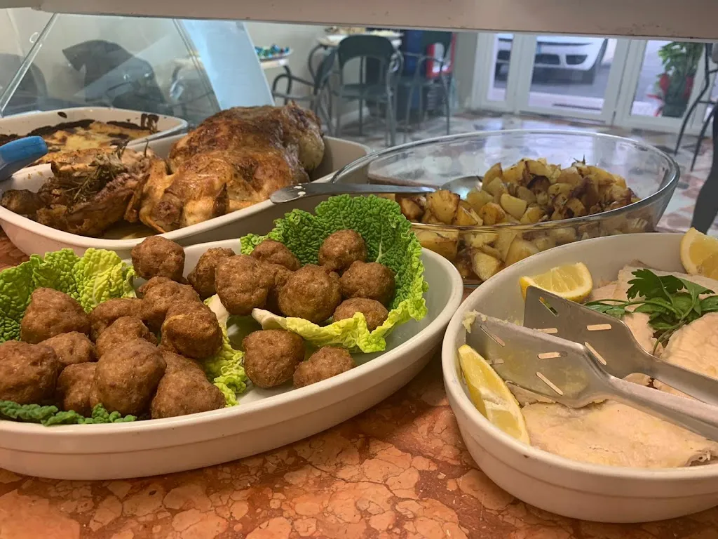 Pizzeria & Rosticceria ILLEGALE_Pescia Romana_slider_image_2