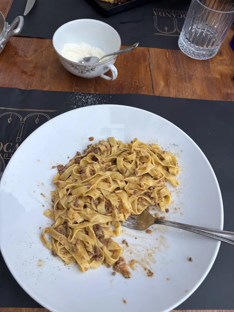 charlie rosa_Locanda sotto i portici_Pescia Romana_recensione