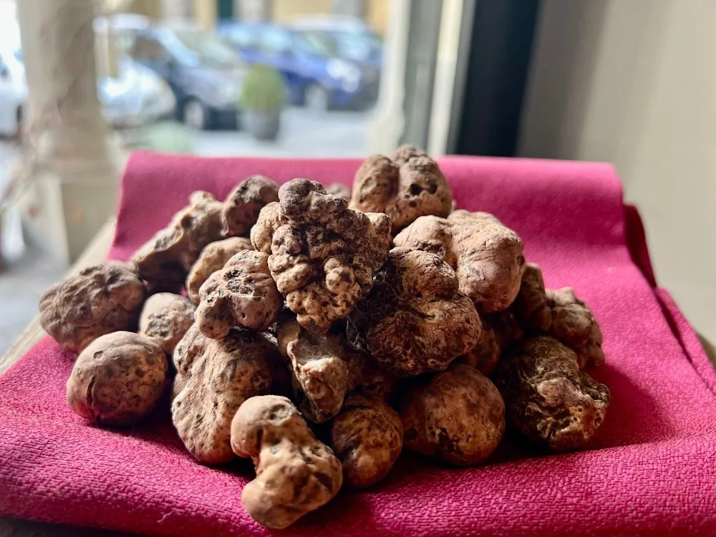 Locanda sotto i portici_Pescia Romana_slider_image_3