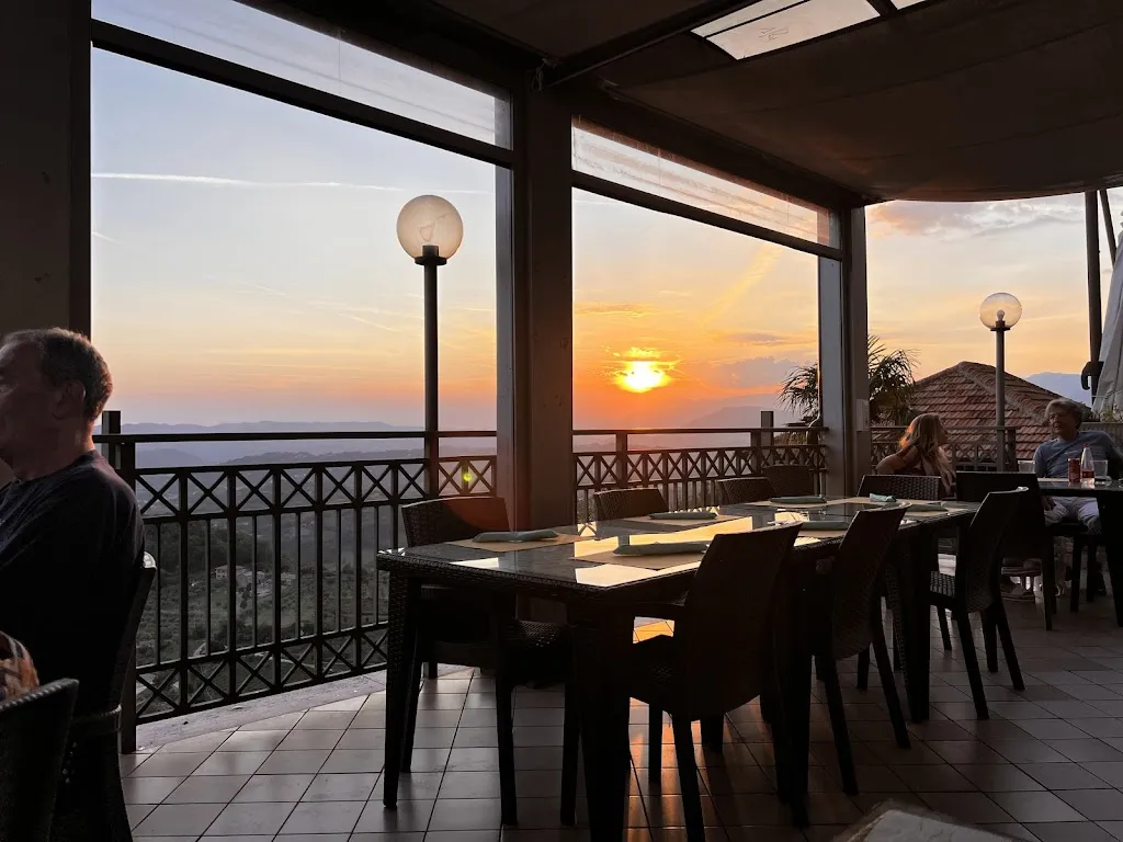 cristiana carosi_Bar Kiss Kiss 2_Picinisco_review