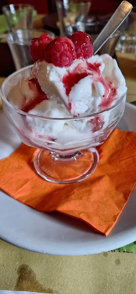 Peter di Zazzo_Casa Lawrence_Picinisco_review