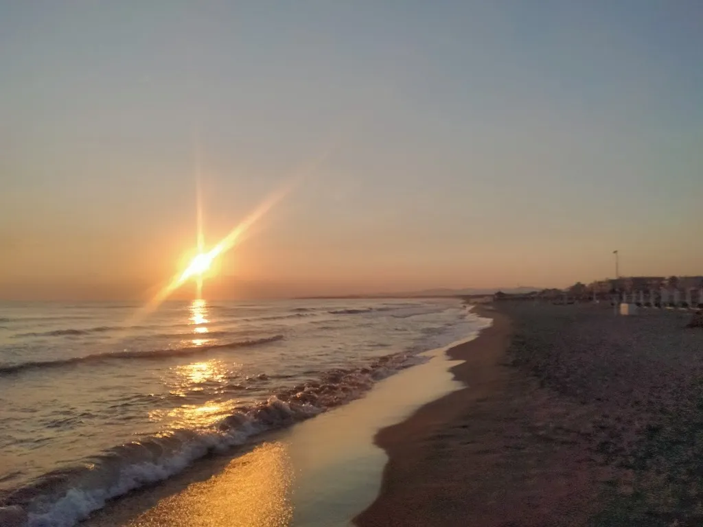 Shaun Burgess_Stabilimento Balneare Stella Marina Passoscuro_Passoscuro_review