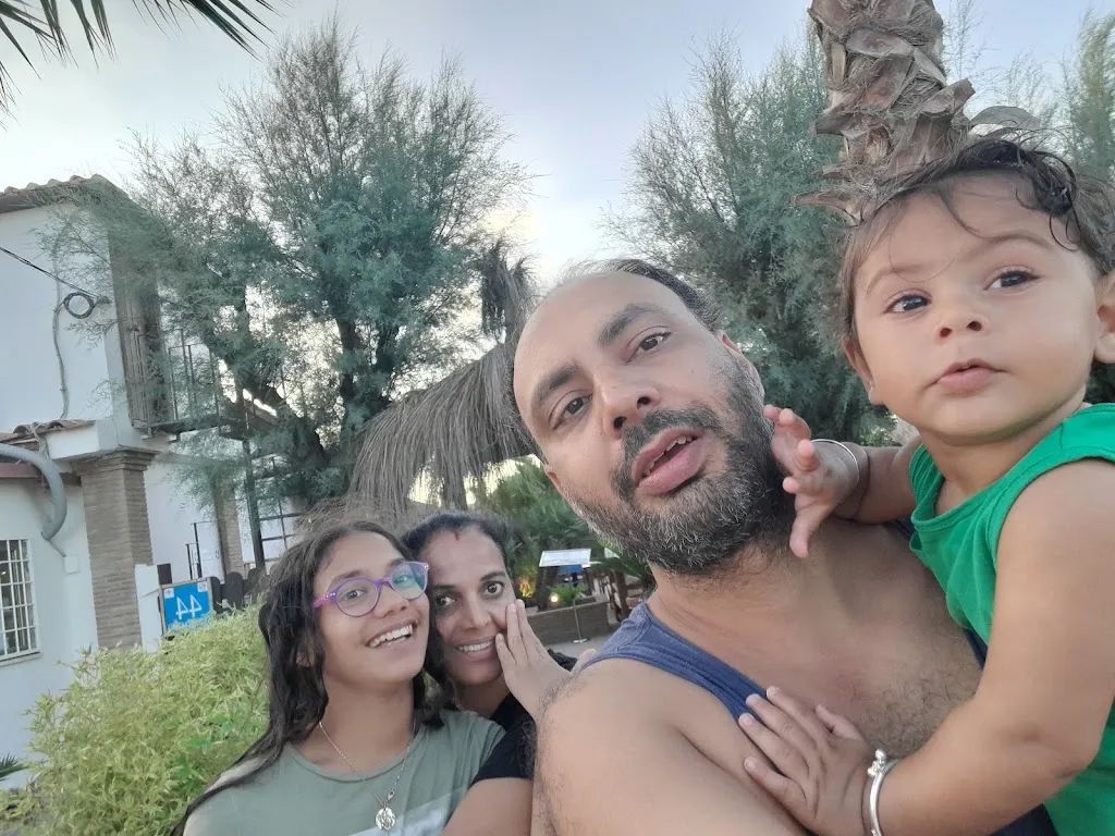 Sanny Singh_Nautinclub Srl_Passoscuro_review