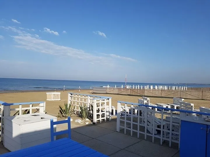 The Toucan Club restaurant in Passoscuro