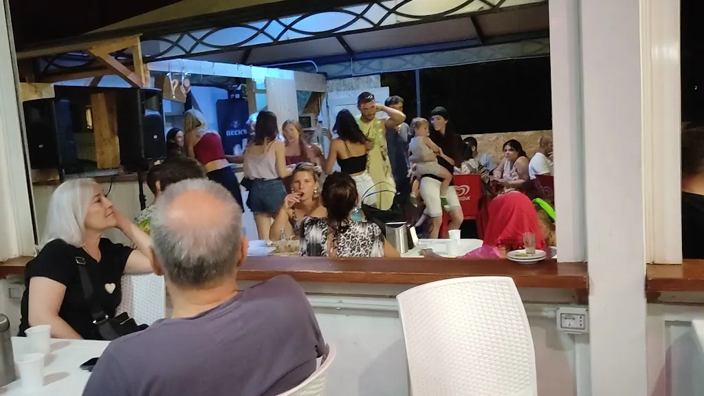 Moby Dick Bar_Passoscuro_slider_image_2