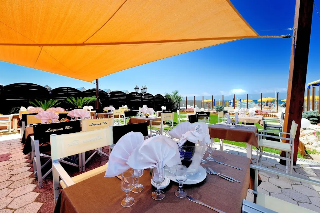 Stabilimento Balneare Laguna Blu restaurant in Passoscuro