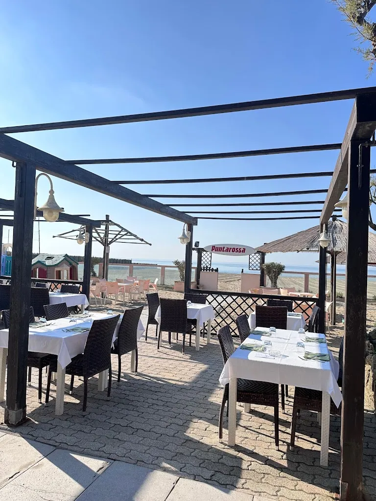 Puntarossa Da Renatone restaurant in Passoscuro