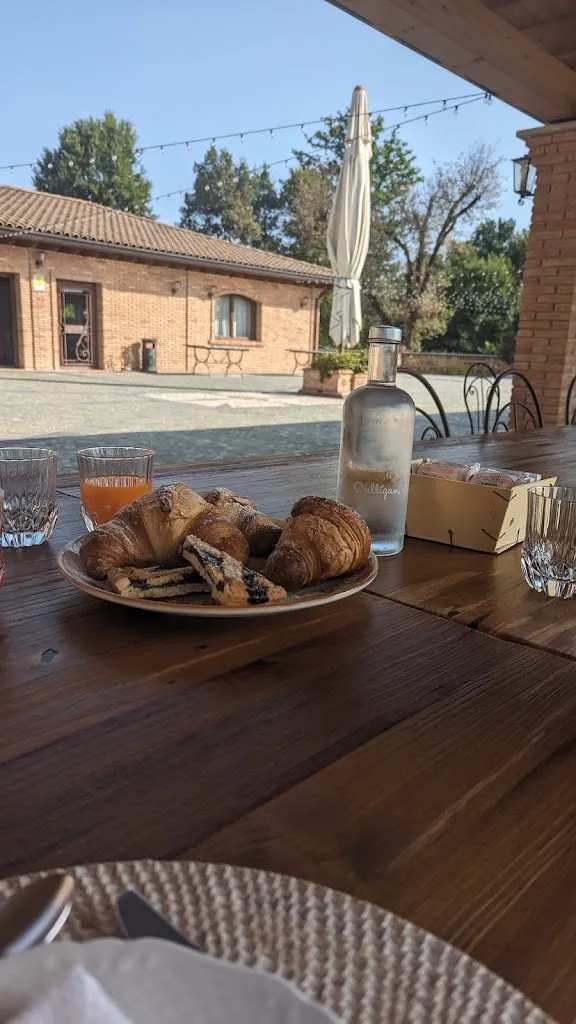 Laura Cocorempas_La Tenuta di Trimalcione_Pofi_review