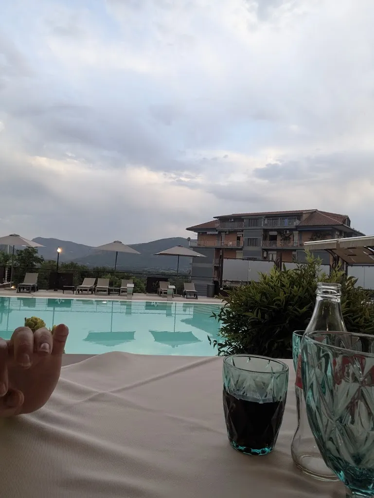 Michael Savo_Lual Hotel_Pofi_recensione