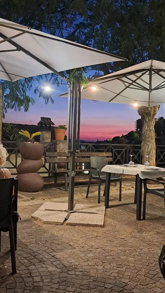 L' Antico Arco Osteria Enoteca restaurant in Poggio Bustone