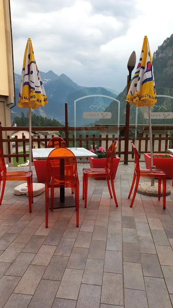 L'Aquila BAR RISTORANTE PIZZERIA restaurant in Brusson