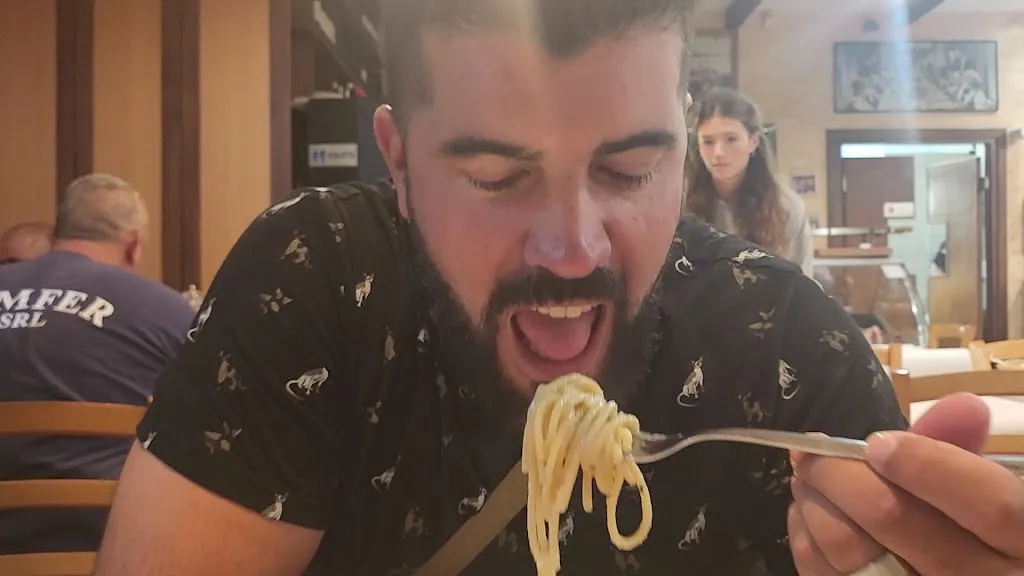 LA PERLA DEL TURIA_Trattoria Pizzeria Bisteccheria 