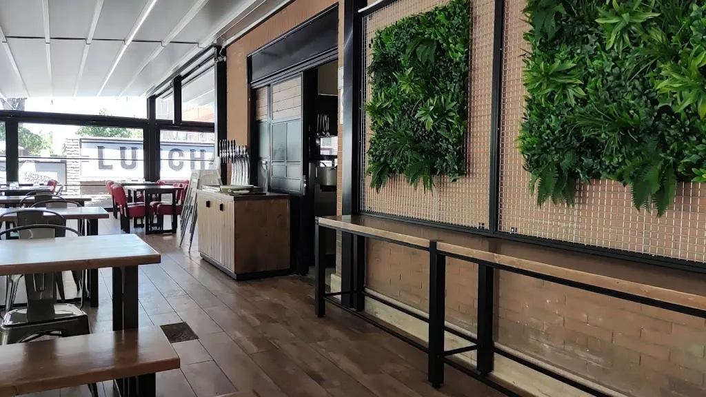 The Boys Burger & Pizza restaurant in Ponte Galeria-La Pisana