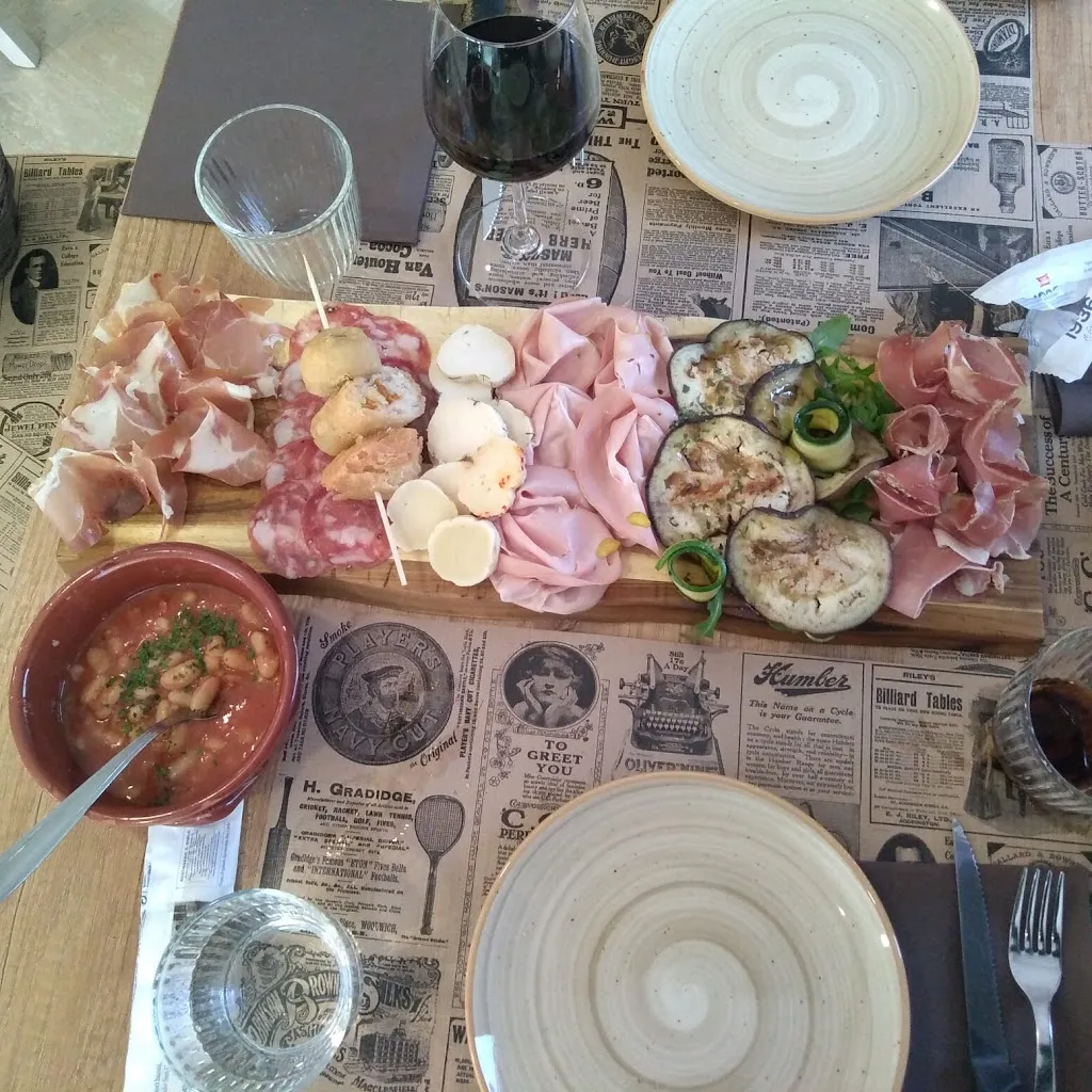 Giuseppina Bertoglio_Arya_Pontecorvo_review