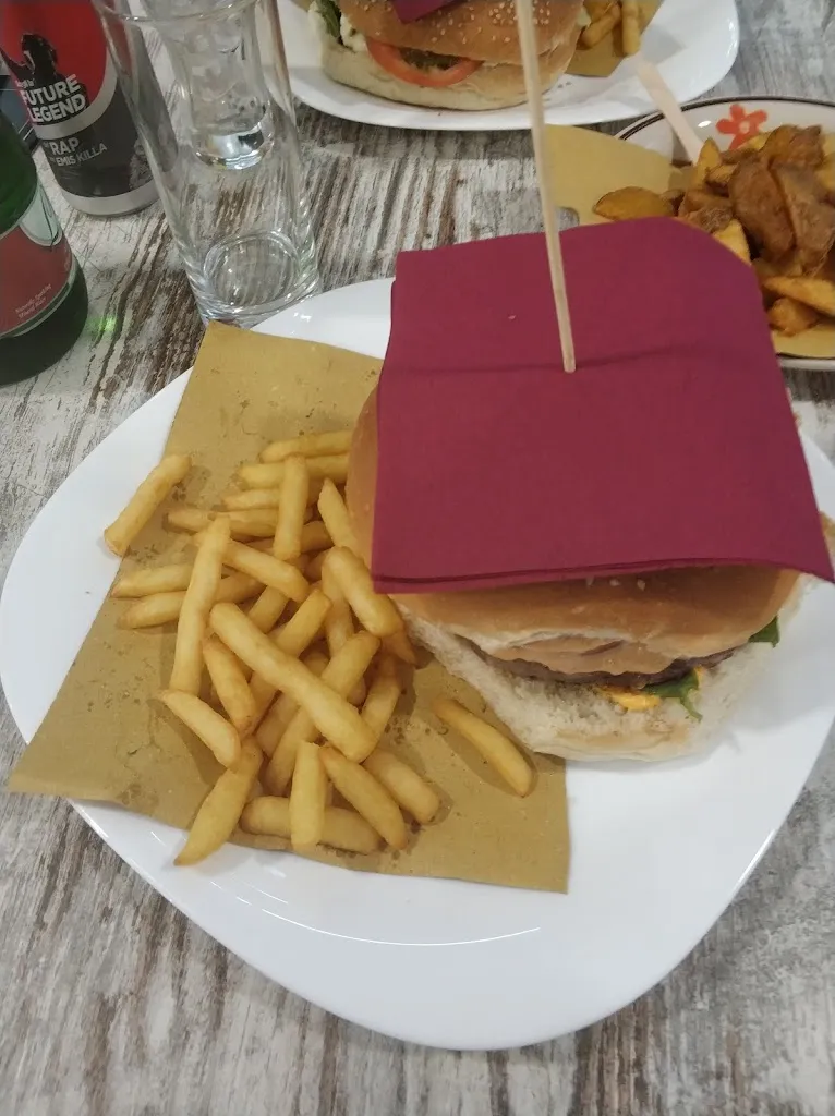 Raffaele Tavolieri_KAVÉ LAB. Caffè&Ristopub_Pontecorvo_review