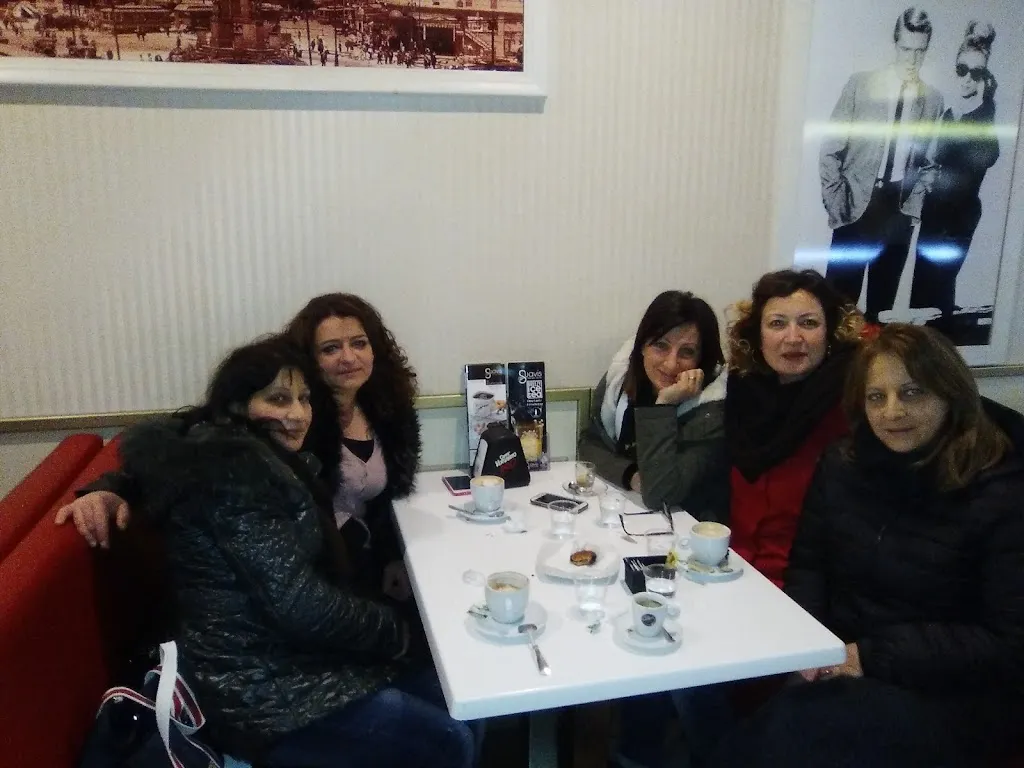 Sabrina Paolozzi_Tiffany's coffee lounge_Pontecorvo_recensione