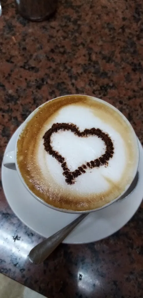 Flo Flo_Tiffany's coffee lounge_Pontecorvo_recensione