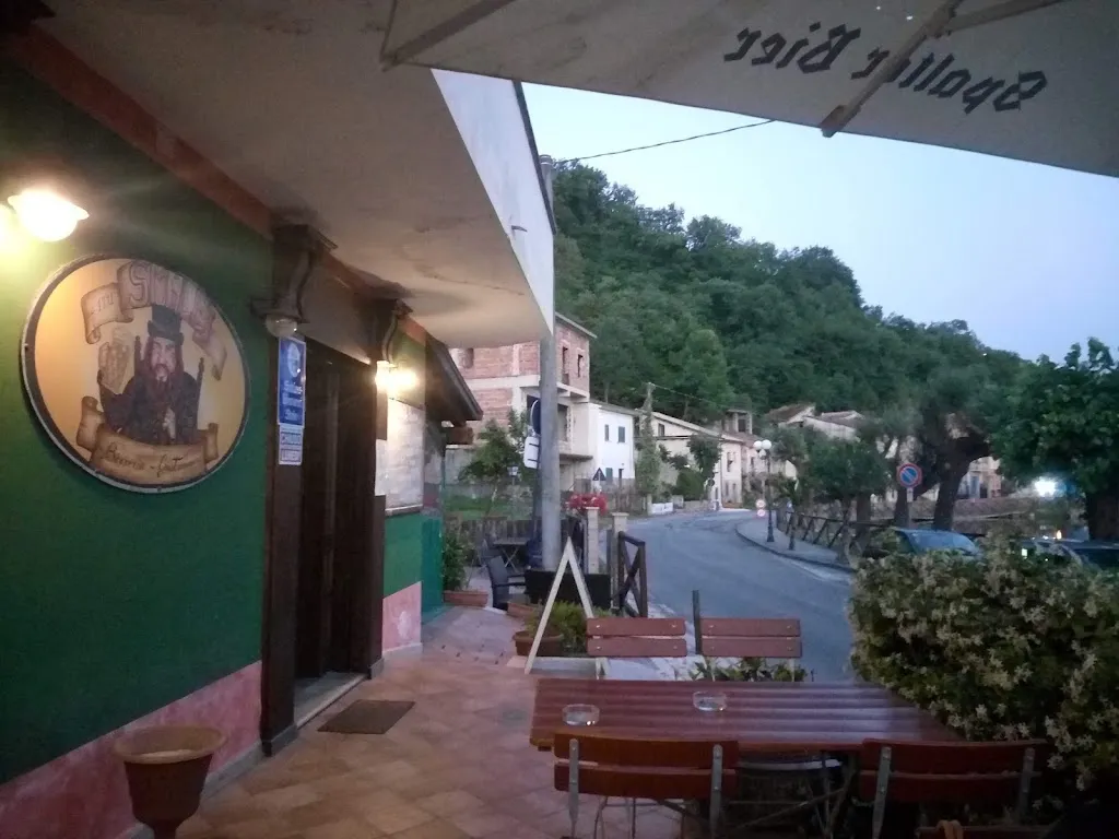 Smile Pub restaurant in Posta Fibreno