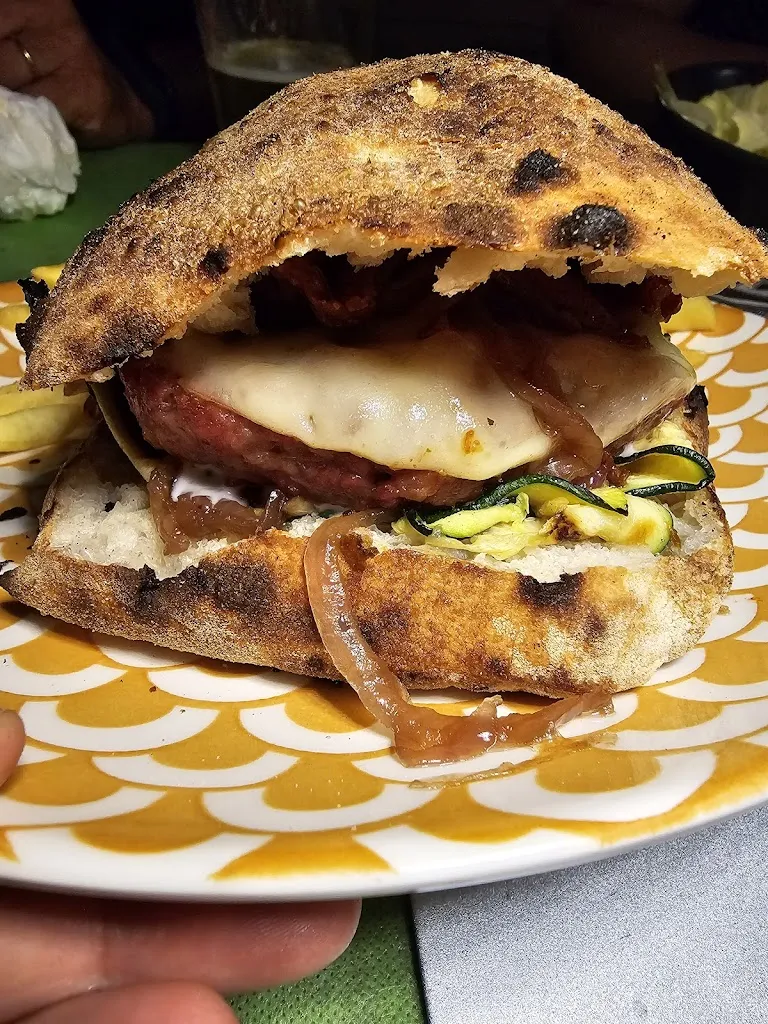 Pasi pizzeria bbq_Posta Fibreno_slider_image_3