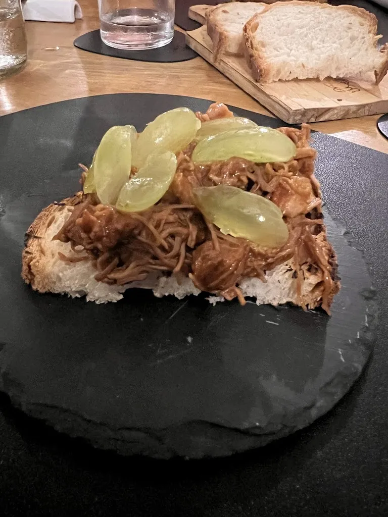 Daniele Giuliani_Riva - tra terra e mare_Pontinia_review