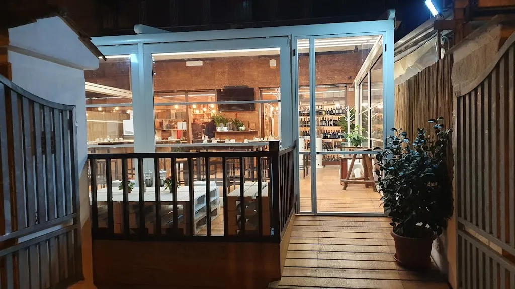 La Bottiglieria dei fratelli Pietrosanti restaurant in Pontinia