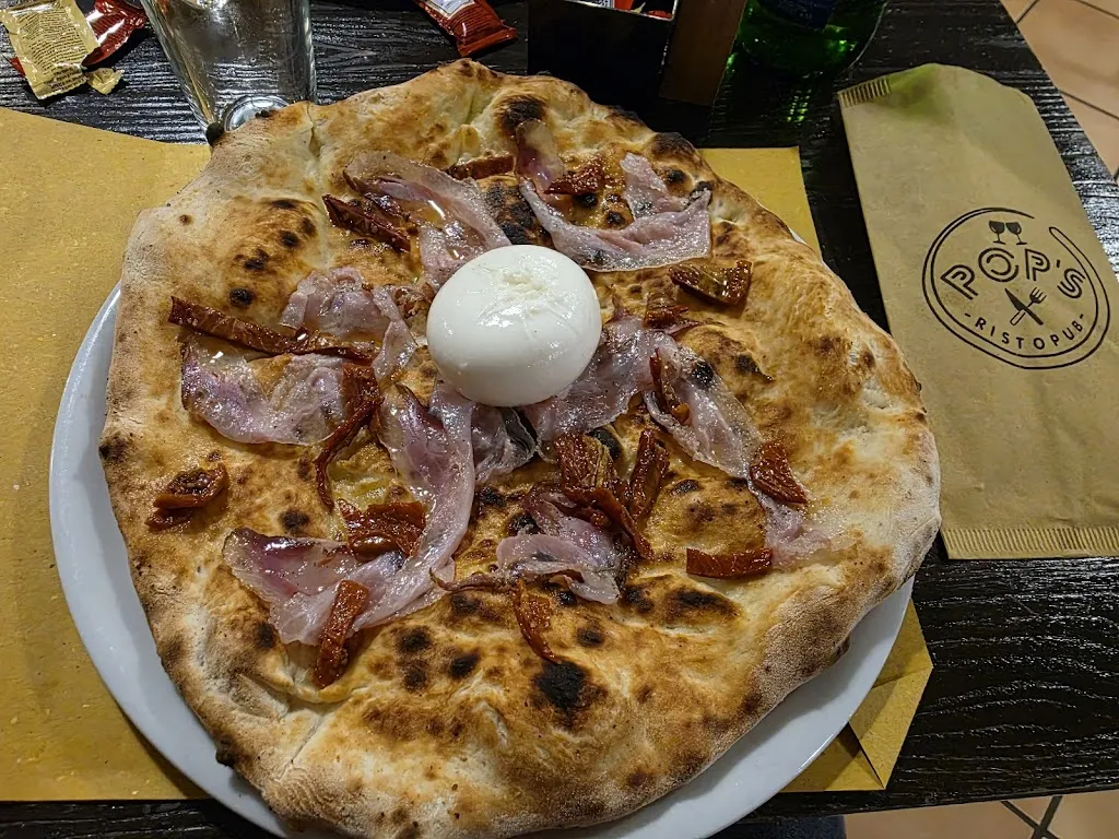 Maximilien Bugia_Pop's Ristopub_Pontinia_review