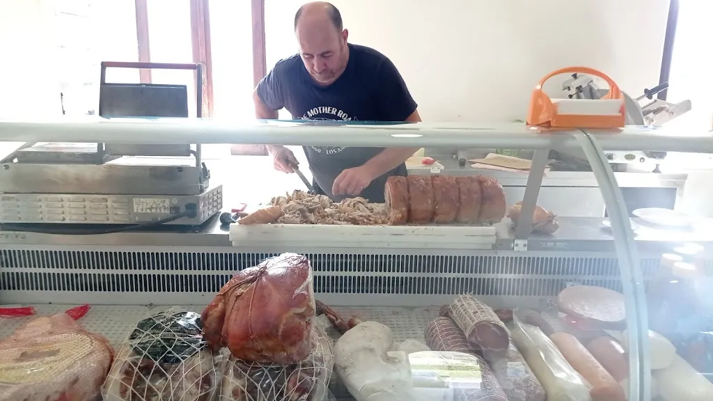 Pasquale Pedicini_Bar Three Muskets_Prossedi_review