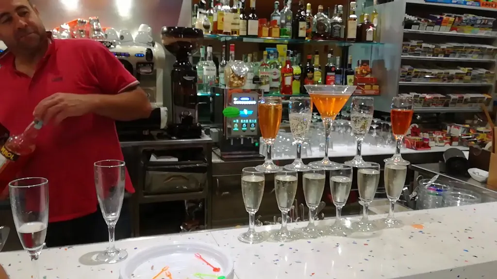 Bar Three Muskets restaurant in Prossedi