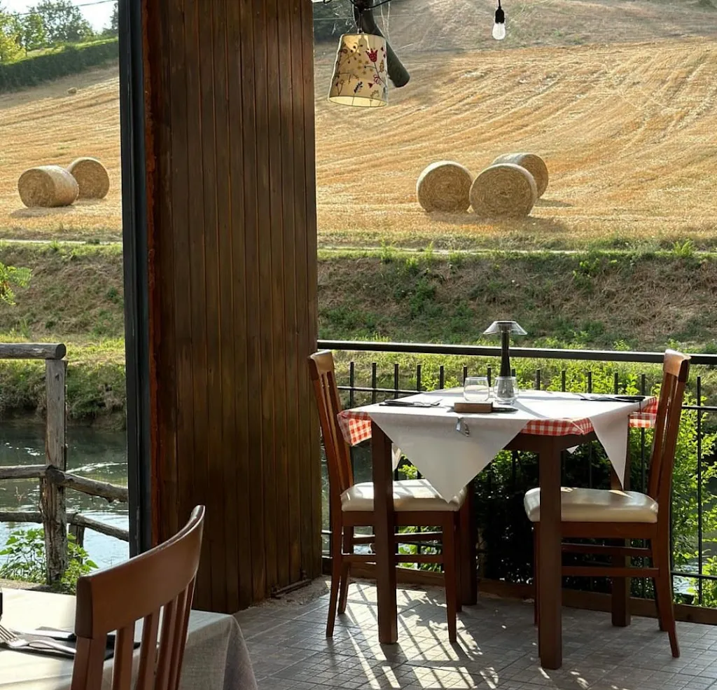 Hostaria ACQUACHIARA restaurant in Rivodutri