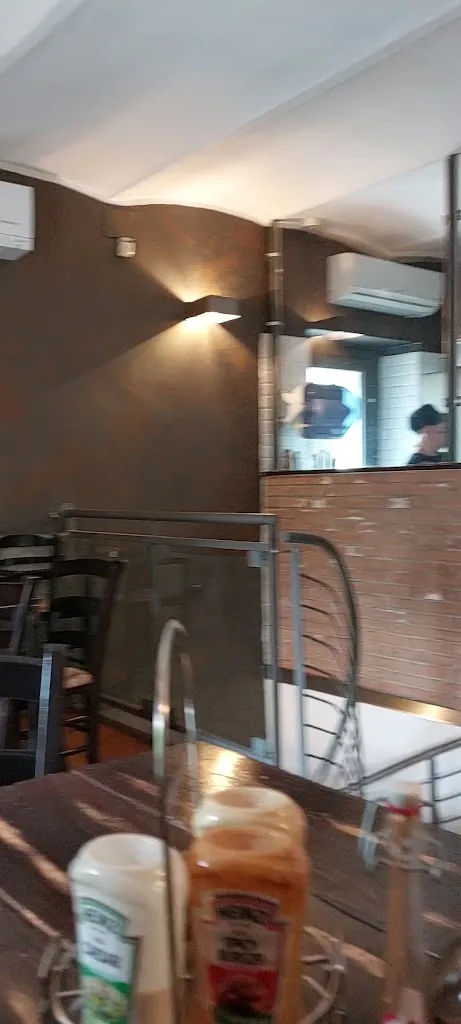 Barrett Cafe' & Restaurant_Bussi sul Tirino_slider_image_2