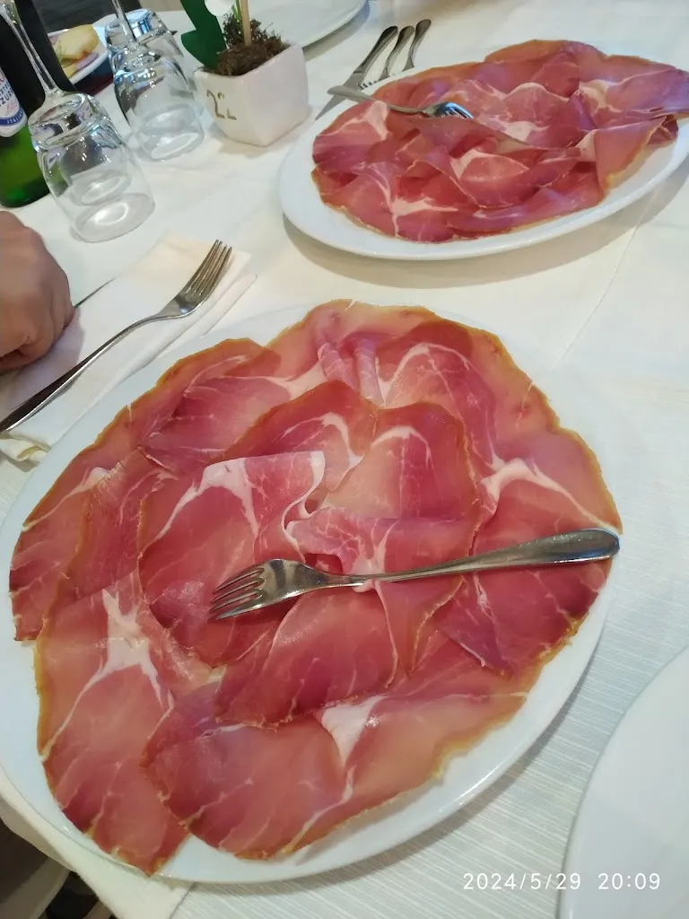 Ristorante Alba Rossa_Ripi_slider_image_3