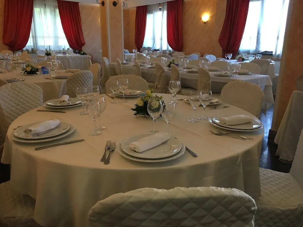 Le Colombe Da Tiziano restaurant in Rocca Priora