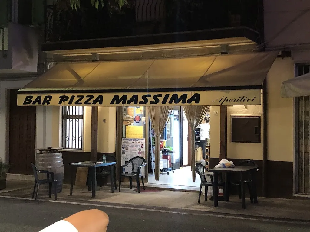 PizzaMassima restaurant in Rocca Massima