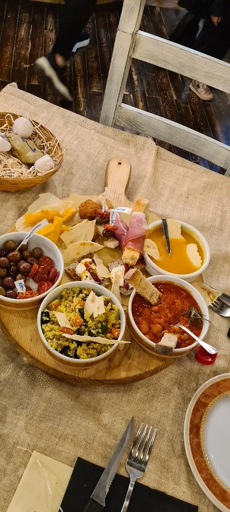 Jessika Accardo_Montano del Principe_Rocca Massima_review