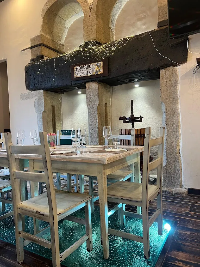 Montano del Principe_Rocca Massima_slider_image_3