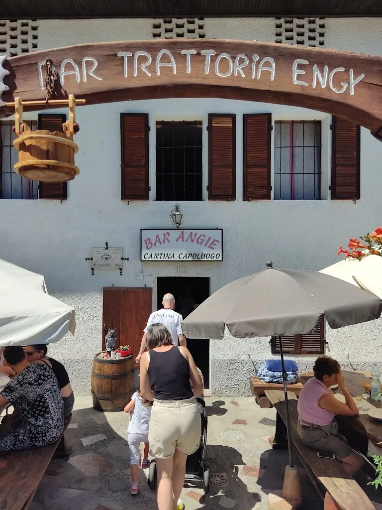 Cantina Capoluogo da Angie_Champdepraz_slider_image_3